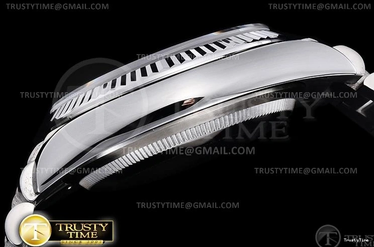 0329 RDD0224E – DayDate 36mm MoistureWicking 706